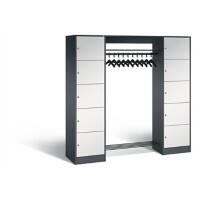 C+P Offene Garderobe Serie 8070, H1950xB1870xT480mm Korpus Schwarzgrau Fronten Lichtgrau