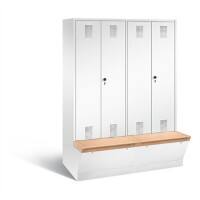 C+P Garderobenschrank Evolo mit Sitzfläche H2090xB1590xT815mm Korpus: Verkehrsweiß Türen: Verkehrsweiß Abteile: 4 Abteilbreite: 400mm