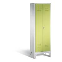 C+P Spind Classic H1850x610xT500mm Korpus: Lichtgrau Türenfarbe: Viridingrün Abteile: 2 Türen: 1 Abteilbreite: 300mm