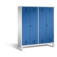 C+P Spind Evolo H1850x1590xT500mm Korpus: Lichtgrau Türenfarbe: Enzianblau Abteile: 4 Türen: 2 Abteilbreite: 400mm