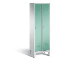 C+P Garderobenschrank Classic H1850xB610xT500mm Korpus: Lichtgrau Türen: Lichtgrün Abteile: 2 Abteilbreite: 300mm