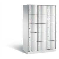C+P XL-Schließfachschrank Resisto H1950xB1148xT640 Korpus: Lichtgrau Türen: Lichtgrau 3 Abteile 15 Fächer