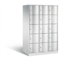 C+P XXL-Schließfachschrank Resisto H1950xB1148xT740 Korpus: Lichtgrau Türen: Lichtgrau 3 Abteile 15 Fächer