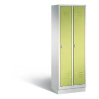 C+P Garderobenschrank Classic H1800xB610xT500mm Korpus: Lichtgrau Türen: Viridingrün Abteile: 2 Abteilbreite: 300 Fächer: 2 Drehriegel