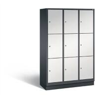 C+P Schließfachschrank Classic H1800xB1200xT500 Korpus: Schwarzgrau Türen: Lichtgrau 3 Abteile 9 Fächer