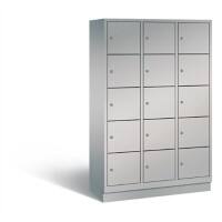 C+P Schließfachschrank Evolo H1800xB1200xT500 Korpus: Weißaluminium Türen: Weißaluminium 3 Abteile 15 Fächer